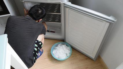 【CQ9电子冷柜】你不得不知的冰柜除冰技巧